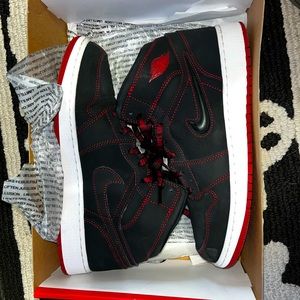 Nike Air Jordan 1 MID GS fearless (7y)